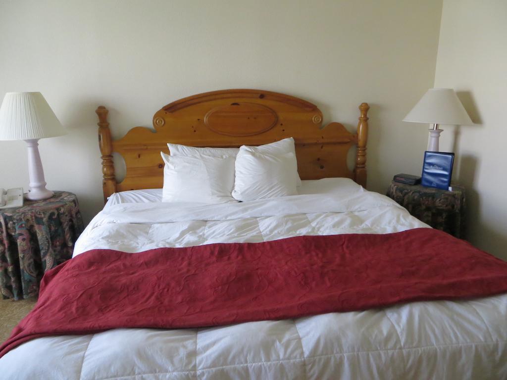 Baymont By Wyndham Waunakee Room photo