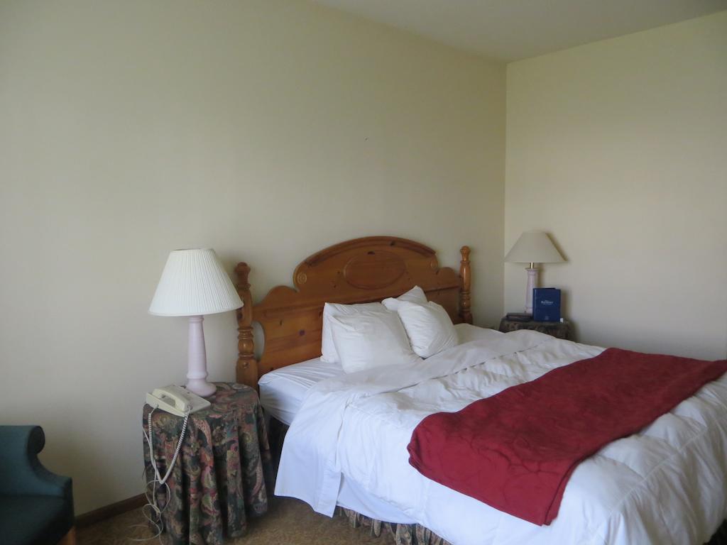 Baymont By Wyndham Waunakee Room photo